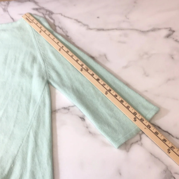 Go Along With ALU Green Knit Crewneck Sweater Womens Medium Split Open Back Soft - Picture 7 of 8